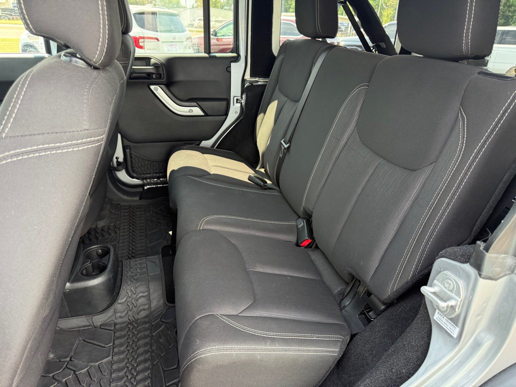 2015 Jeep Wrangler Unlimited Image 21
