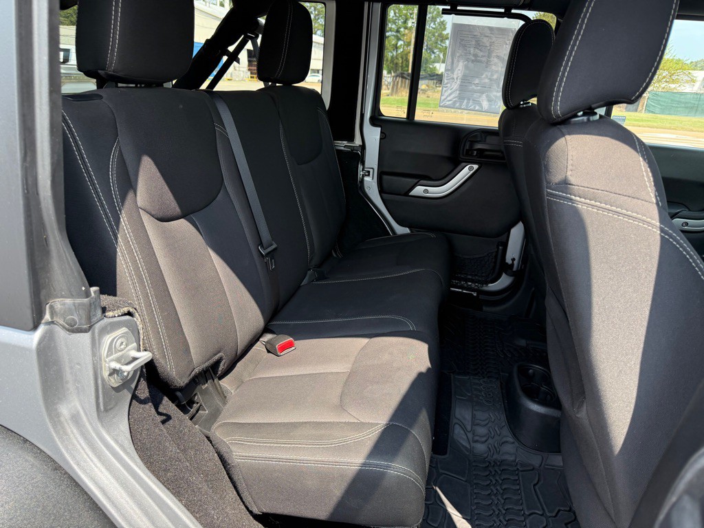 2015 Jeep Wrangler Unlimited Image 26