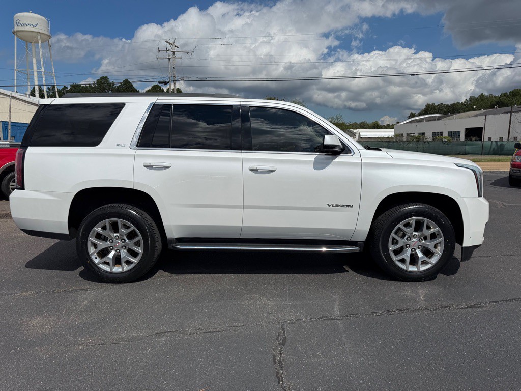 2018 GMC Yukon Image 2