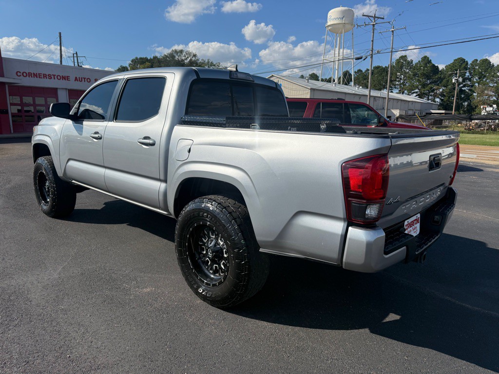 2018 Toyota Tacoma Image 3