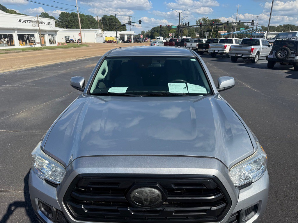 2018 Toyota Tacoma Image 6