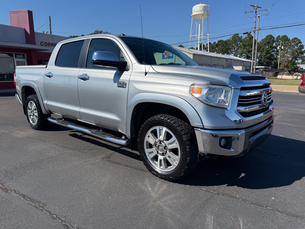 2016 Toyota Tundra Image 2