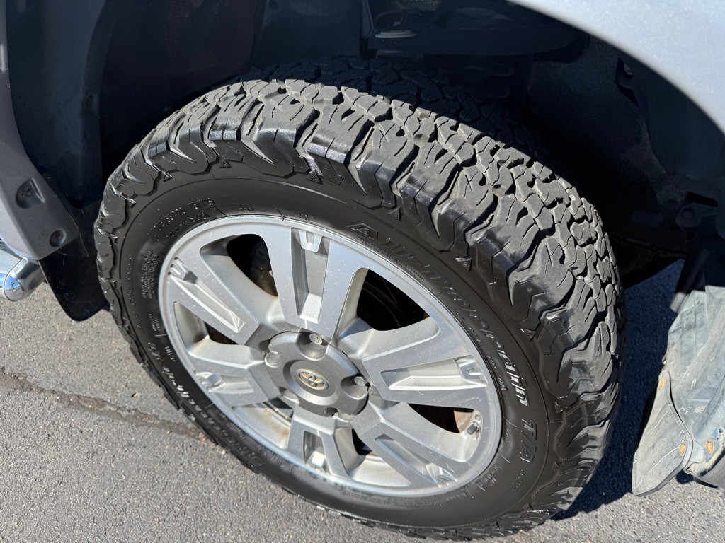 2016 Toyota Tundra Image 11