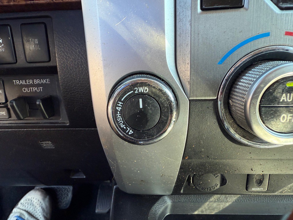 2016 Toyota Tundra Image 17