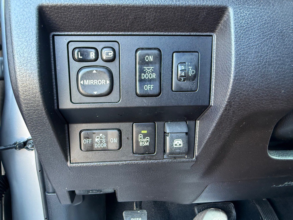 2016 Toyota Tundra Image 18