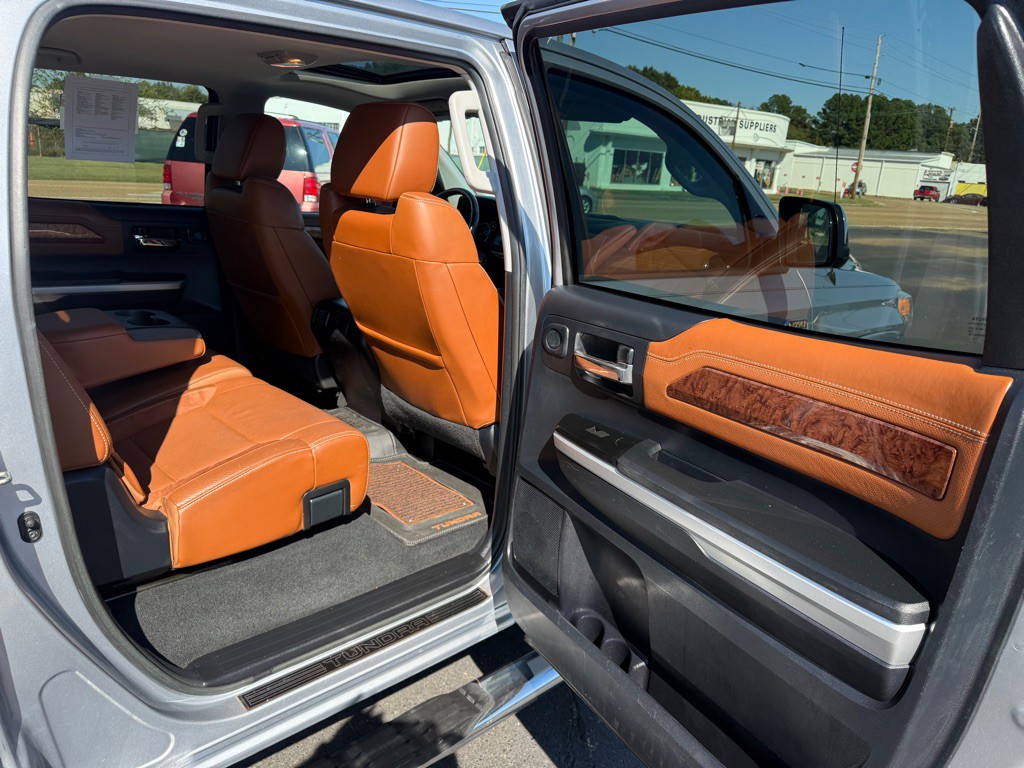 2016 Toyota Tundra Image 27