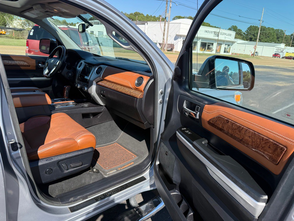 2016 Toyota Tundra Image 29