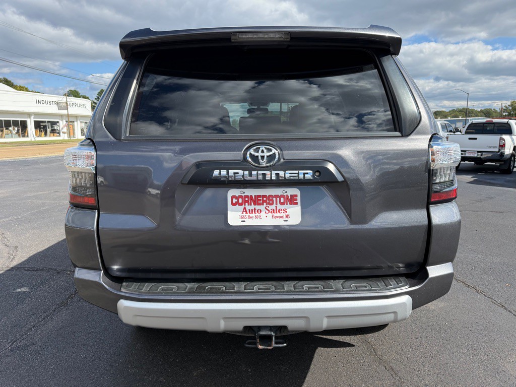 2019 Toyota 4Runner Image 5