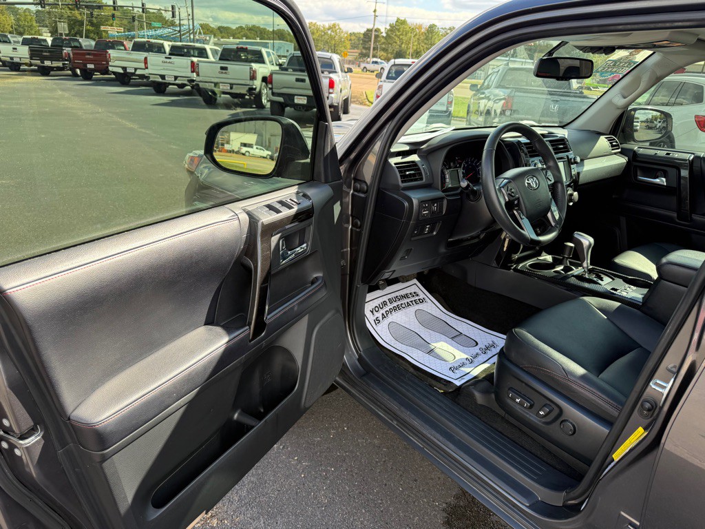 2019 Toyota 4Runner Image 22