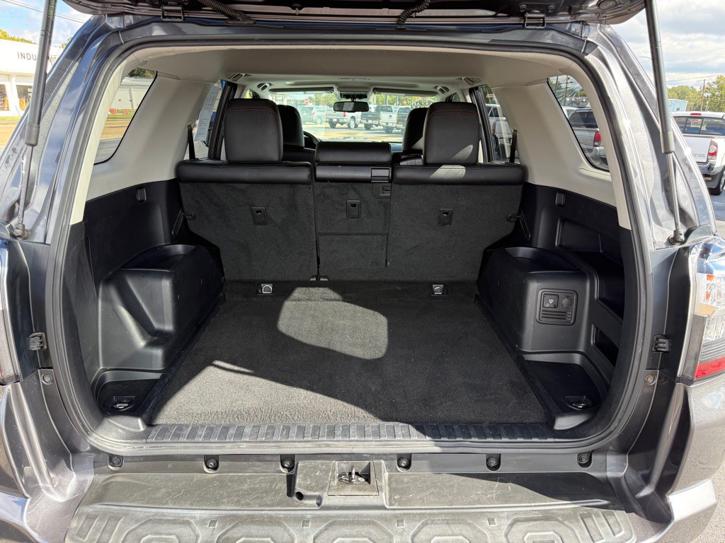 2019 Toyota 4Runner Image 25