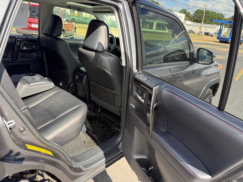 2019 Toyota 4Runner Image 27