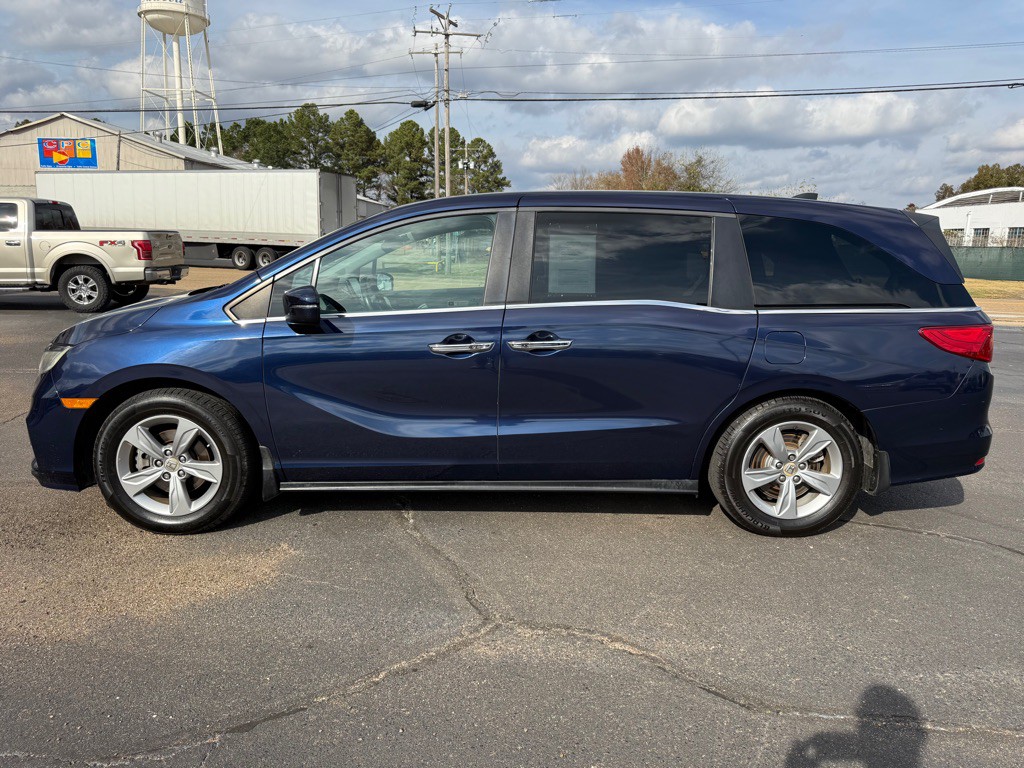 2018 Honda Odyssey Image 2