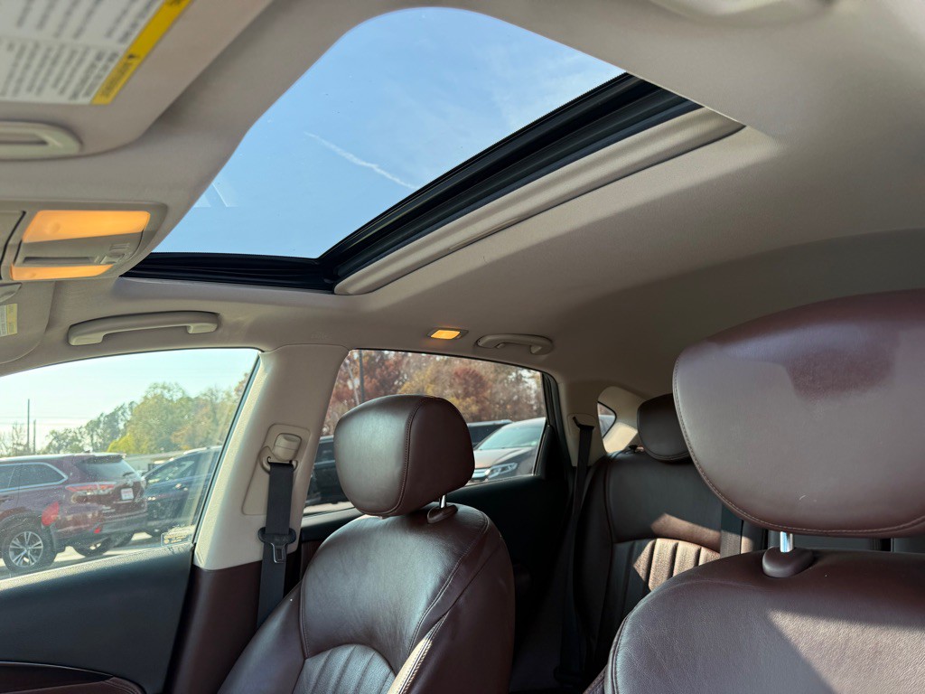 2017 INFINITI QX50 Image 15