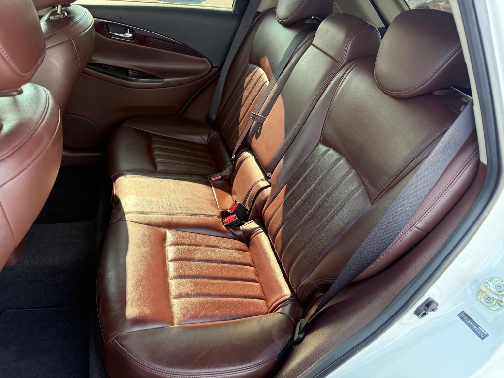 2017 INFINITI QX50 Image 18