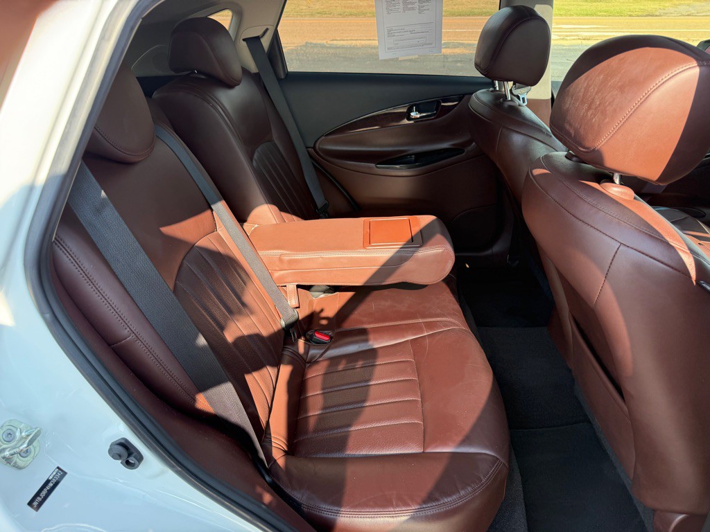 2017 INFINITI QX50 Image 23