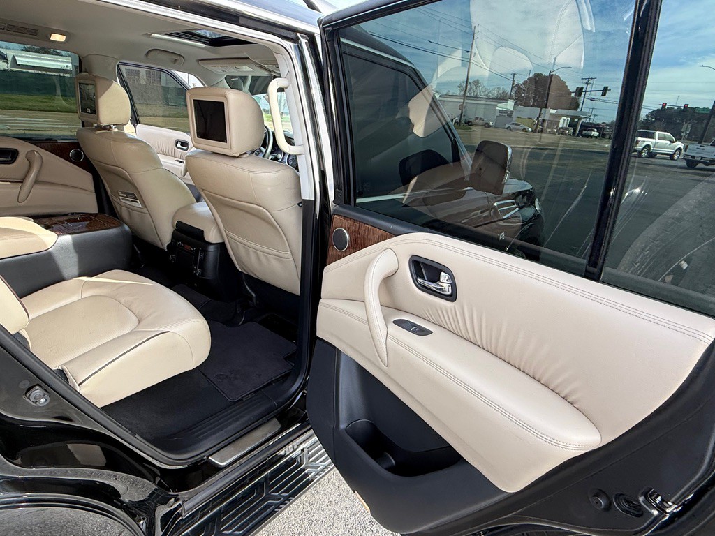 2019 Nissan Armada Image 32