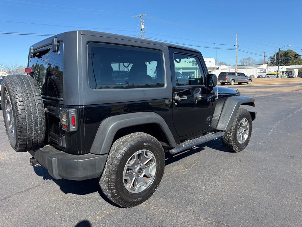 2014 Jeep Wrangler Image 9