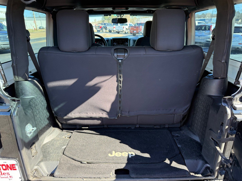 2014 Jeep Wrangler Image 18