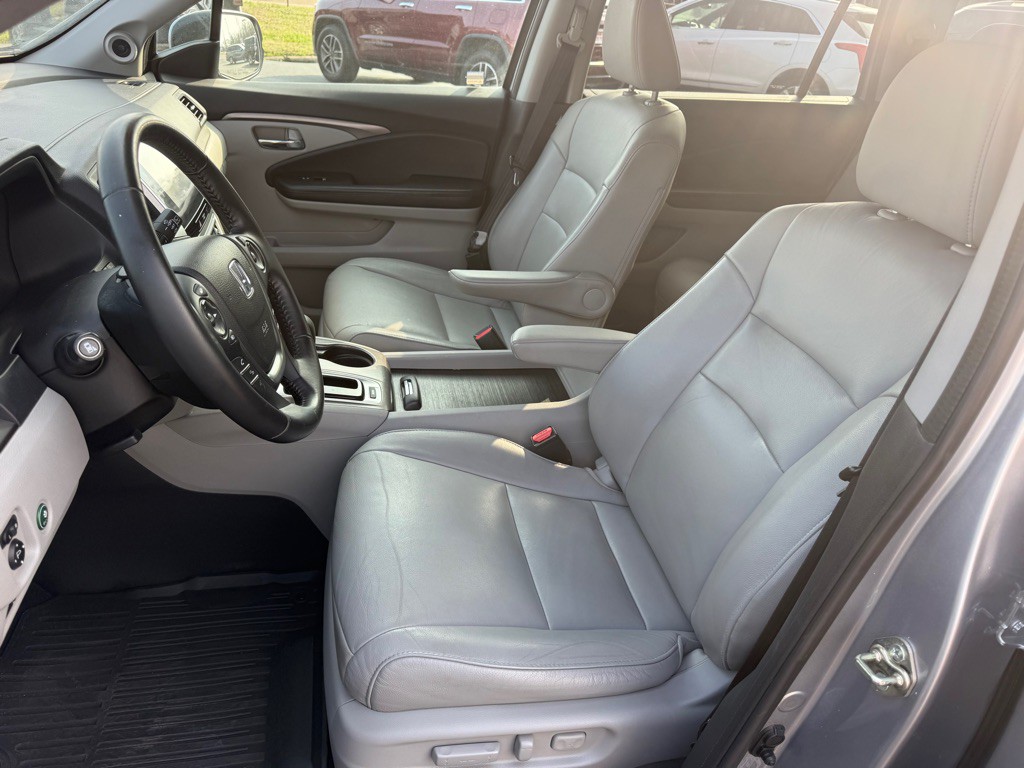 2016 Honda Pilot Image 16