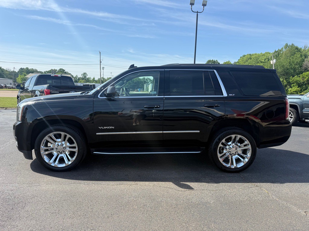 2020 GMC Yukon Image 2