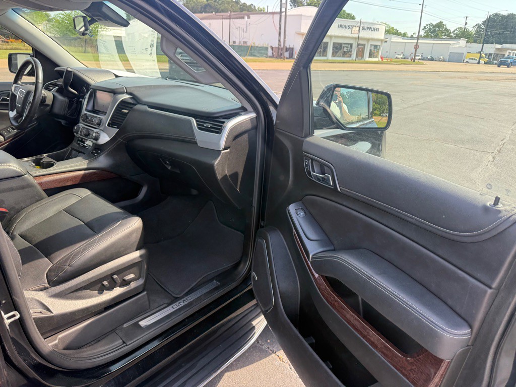 2020 GMC Yukon Image 29