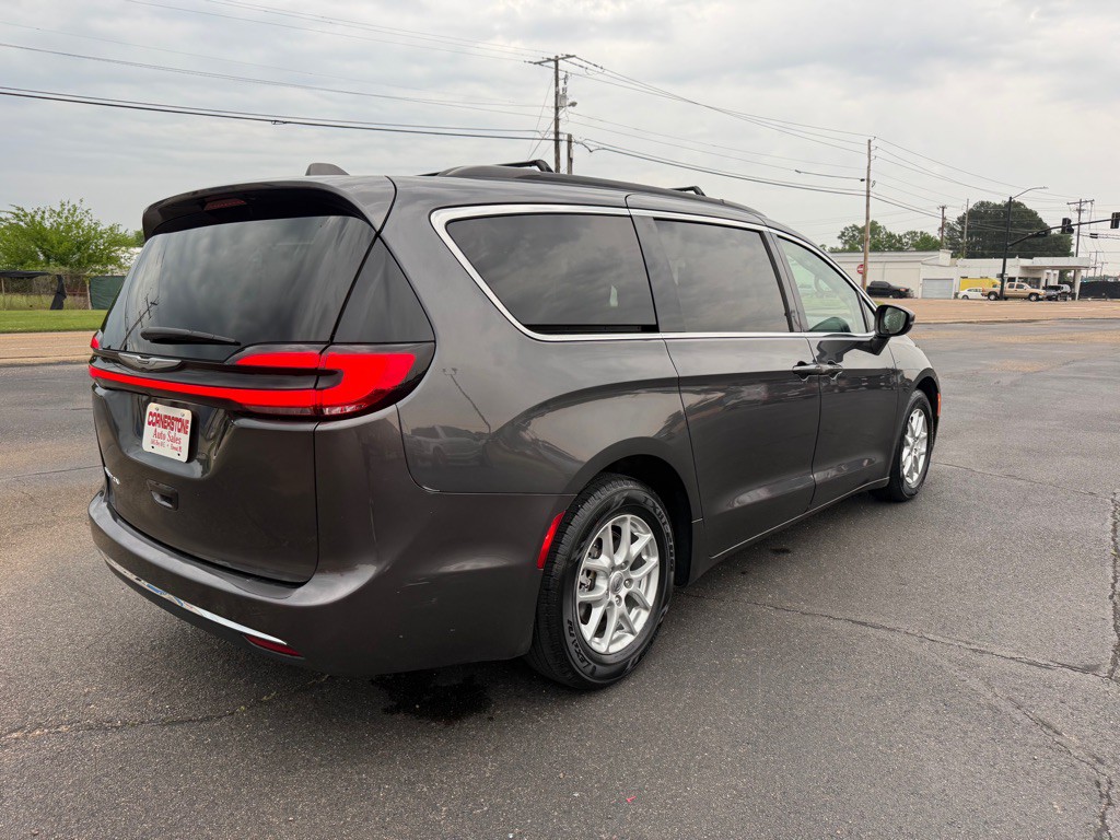 2022 Chrysler Pacifica Image 3