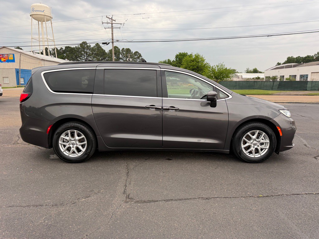 2022 Chrysler Pacifica Image 6