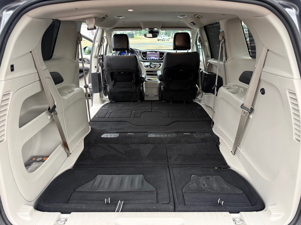 2022 Chrysler Pacifica Image 15