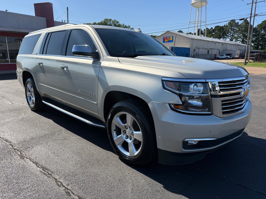 2016 Chevrolet Suburban Image 7