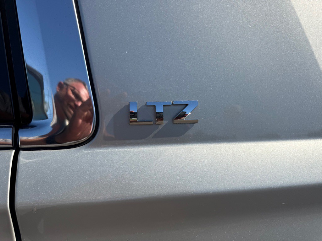 2016 Chevrolet Suburban Image 11