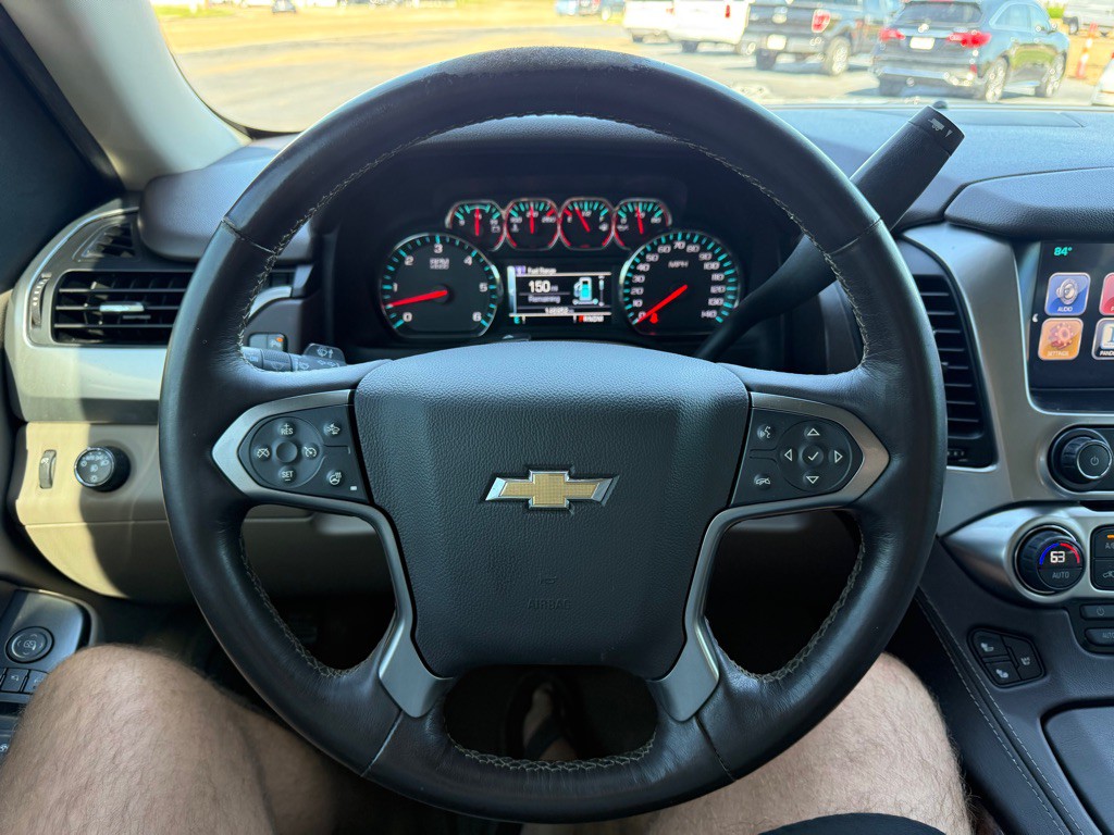 2016 Chevrolet Suburban Image 17