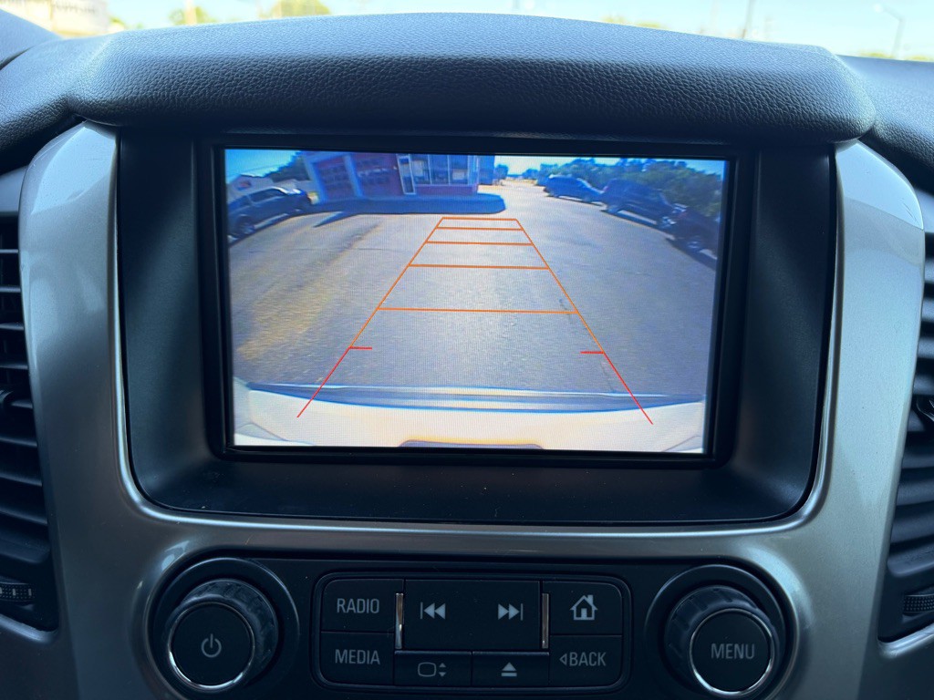 2016 Chevrolet Suburban Image 19