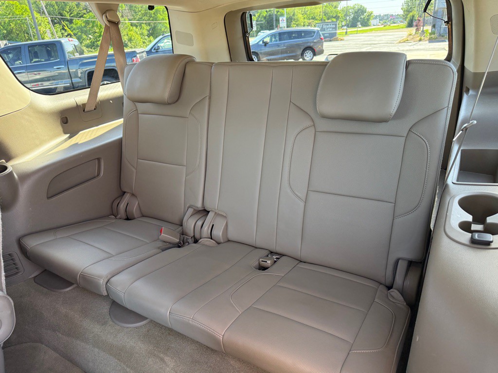 2016 Chevrolet Suburban Image 25