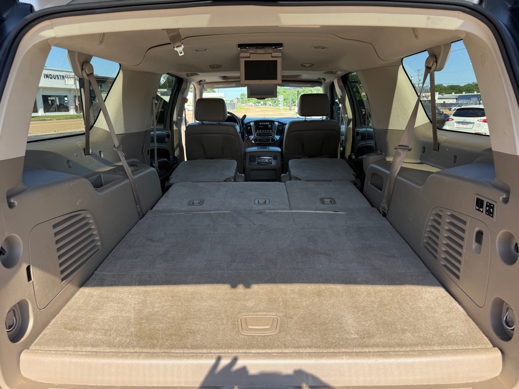 2016 Chevrolet Suburban Image 29