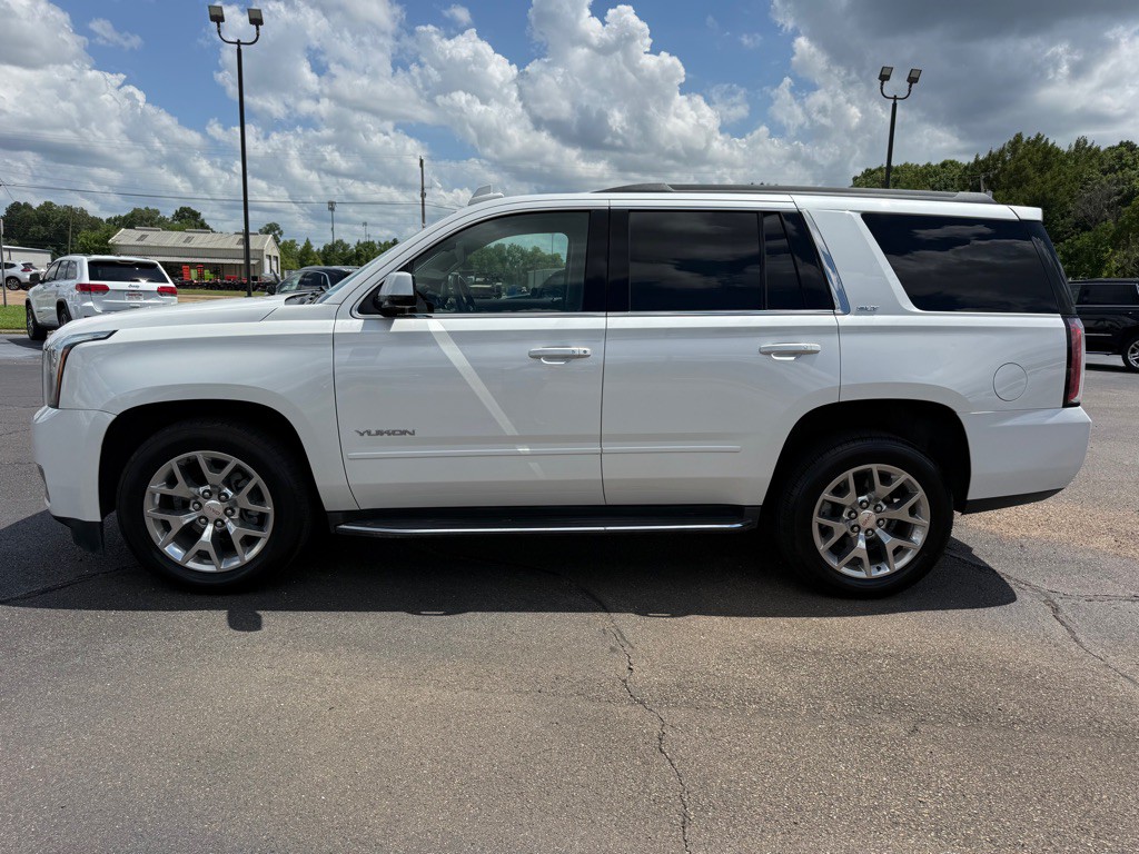 2018 GMC Yukon Image 2
