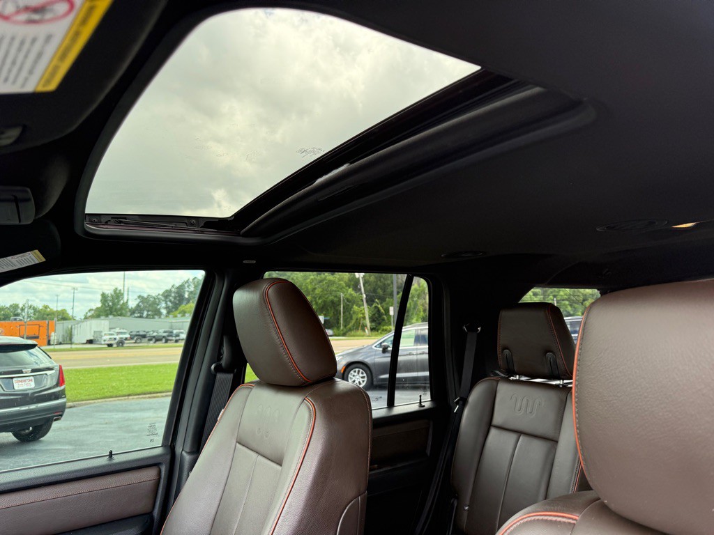 2017 Ford Expedition Image 16