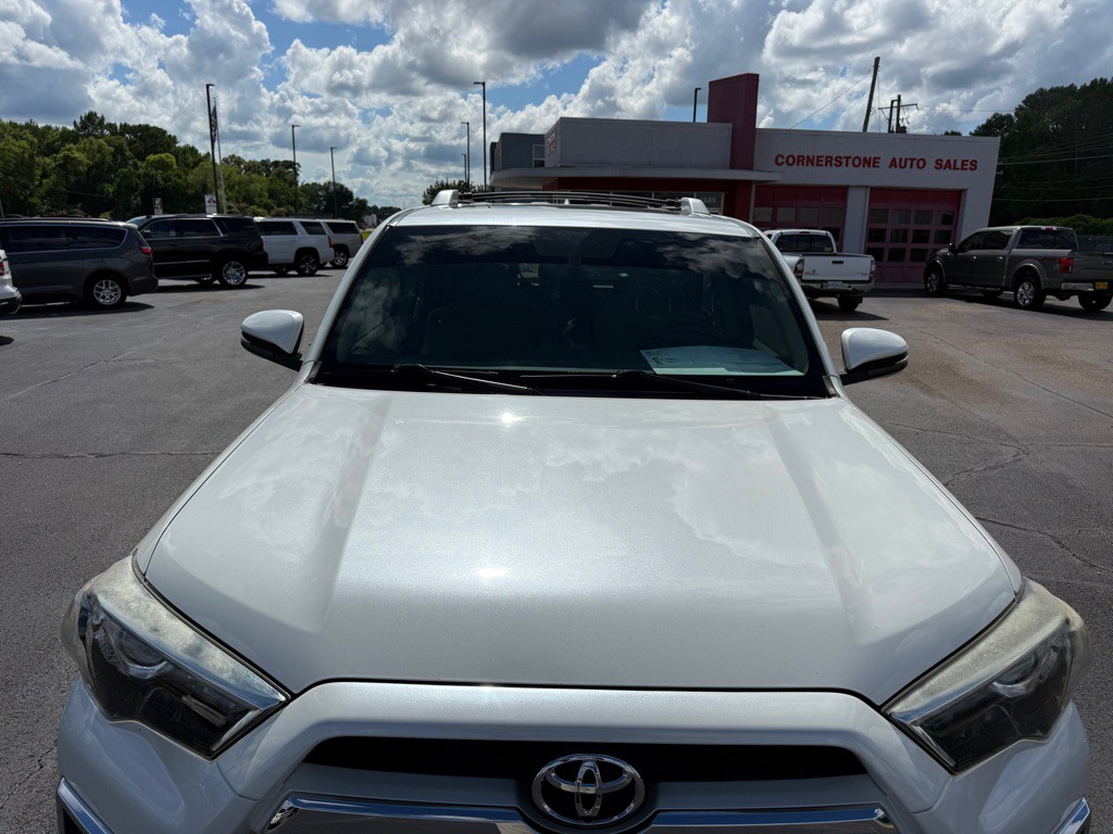 2016 Toyota 4Runner Image 2