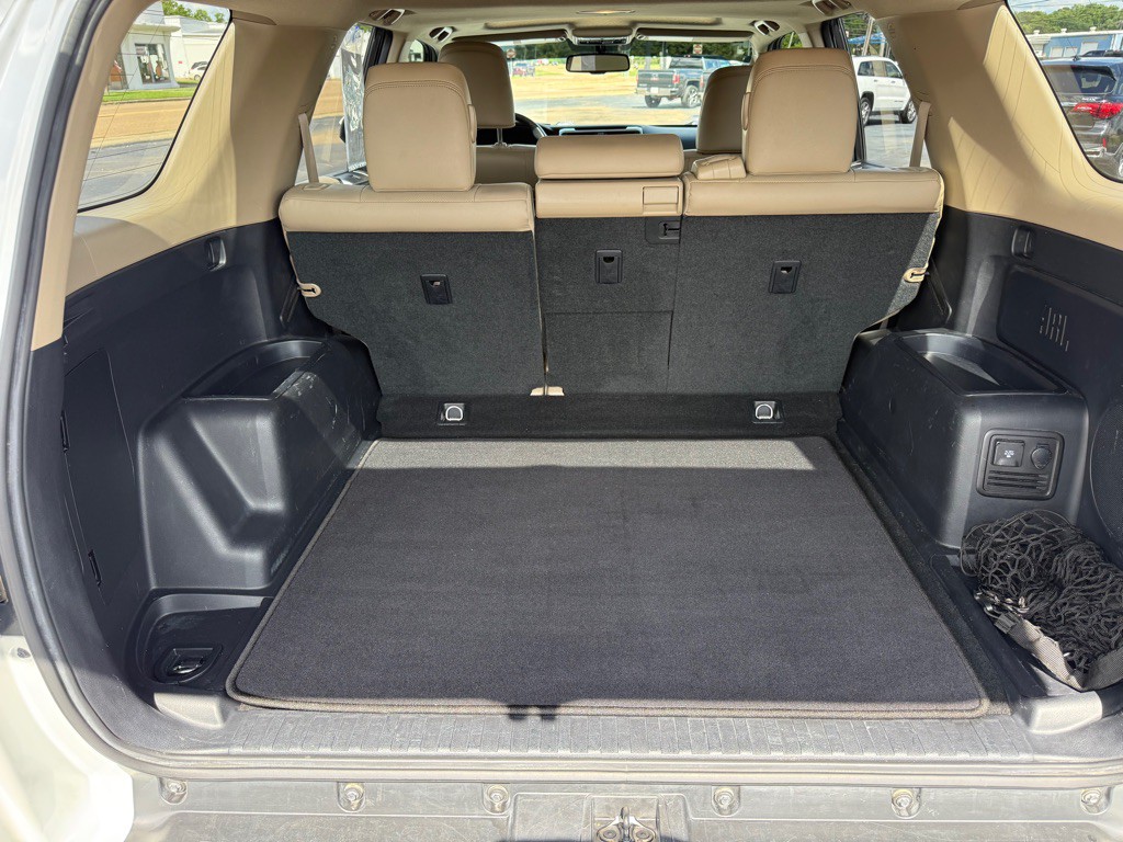 2016 Toyota 4Runner Image 24