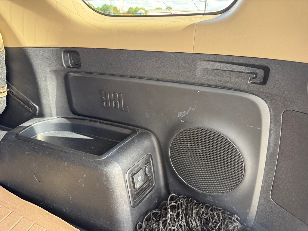 2016 Toyota 4Runner Image 25