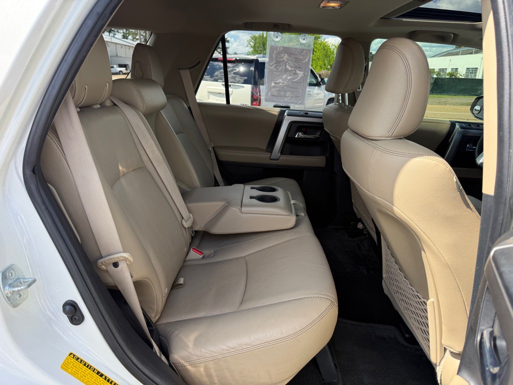 2016 Toyota 4Runner Image 26