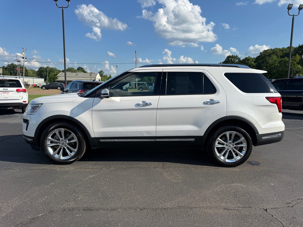2019 Ford Explorer Image 2