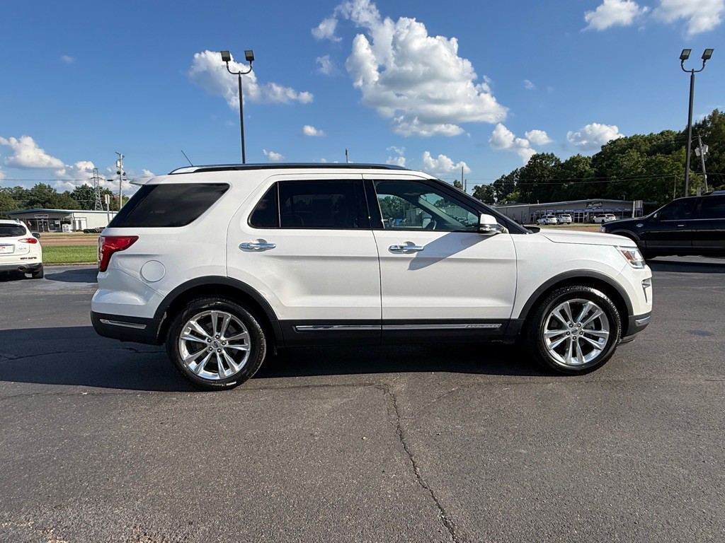 2019 Ford Explorer Image 11