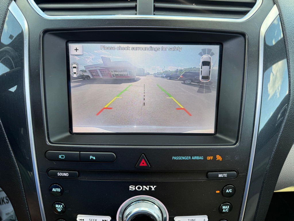 2019 Ford Explorer Image 16