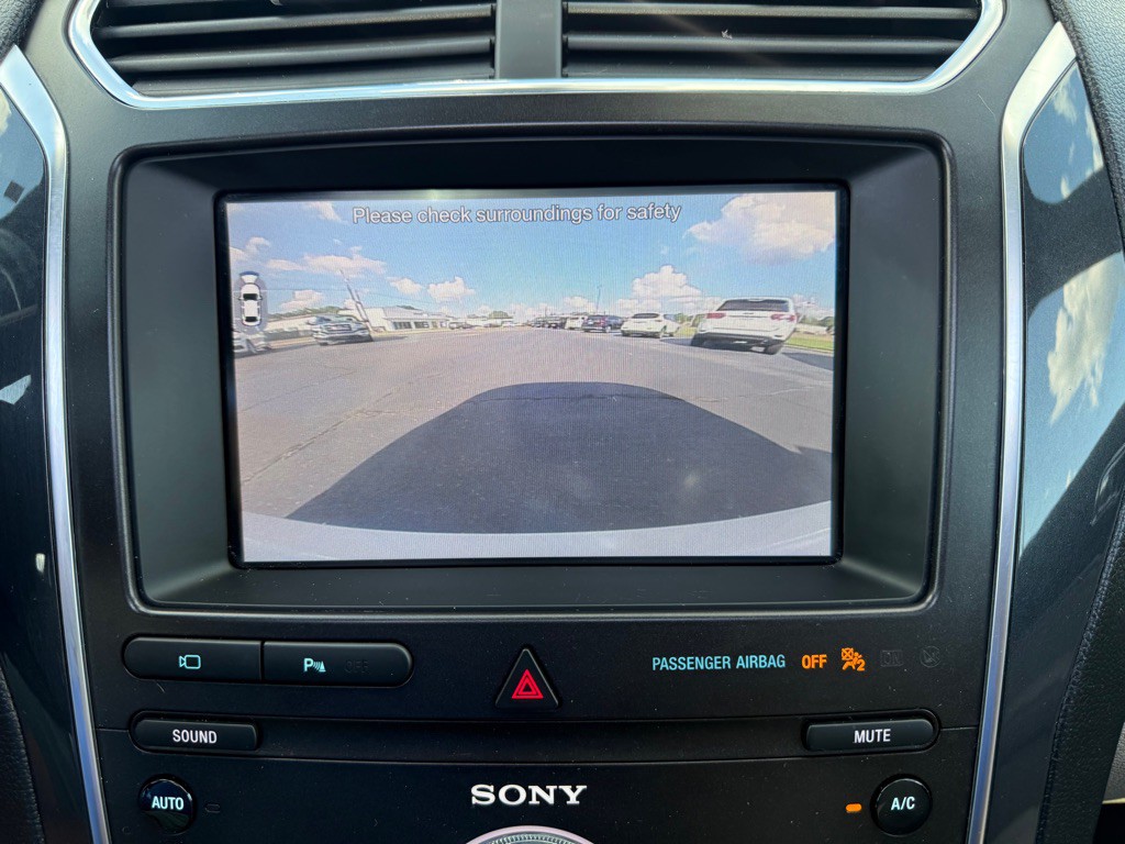 2019 Ford Explorer Image 17