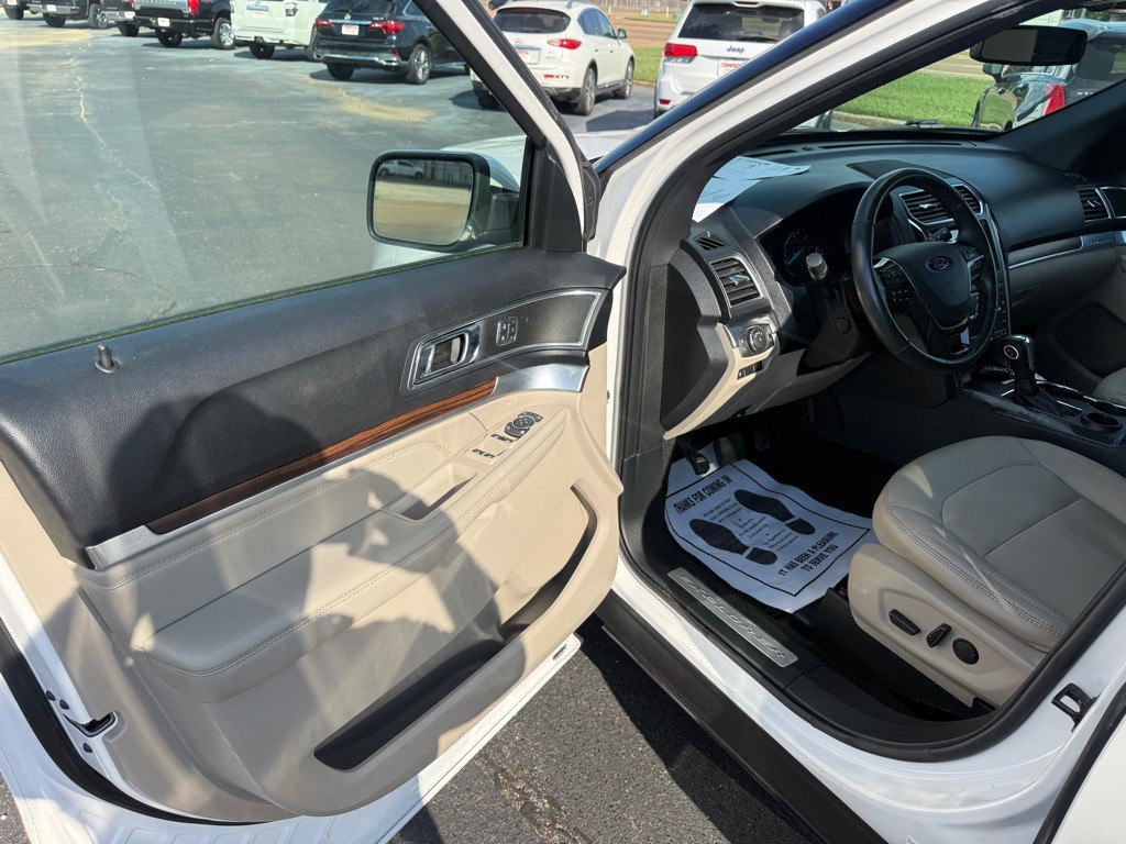 2019 Ford Explorer Image 21