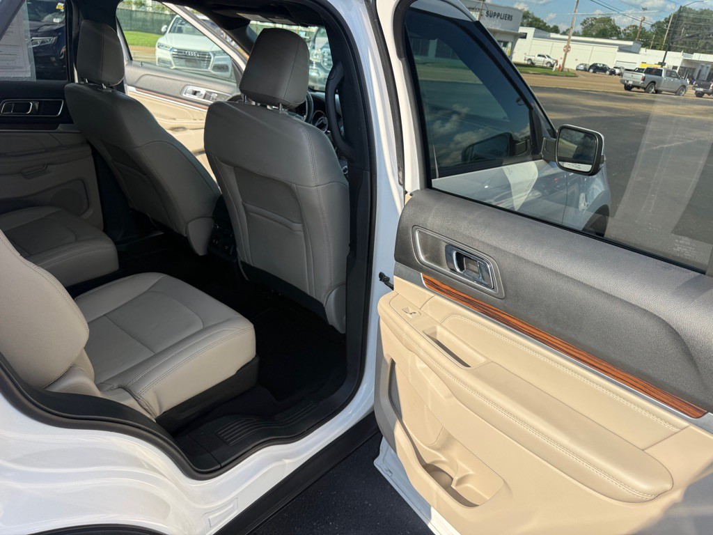 2019 Ford Explorer Image 31