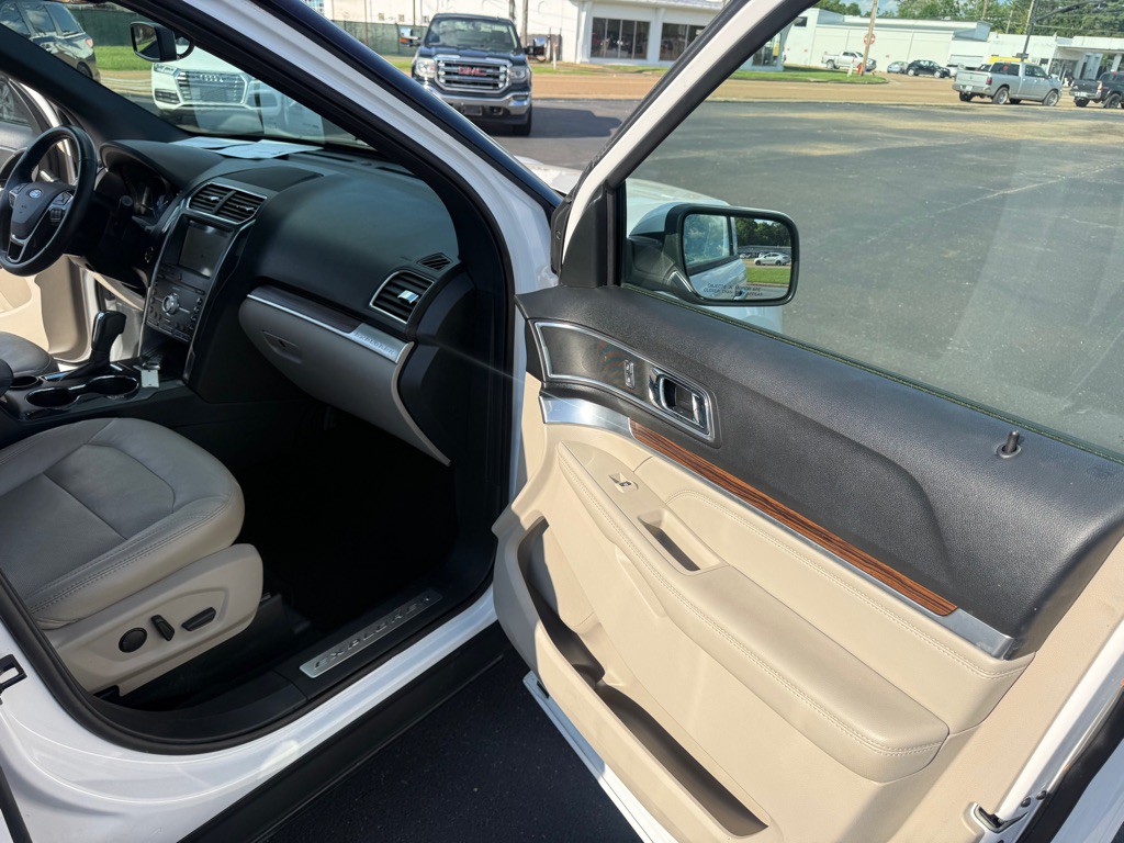 2019 Ford Explorer Image 35