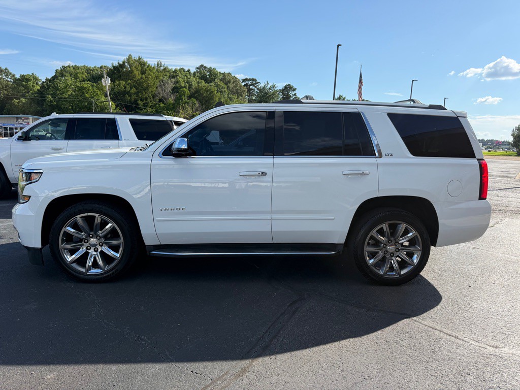 2015 Chevrolet Tahoe Image 2