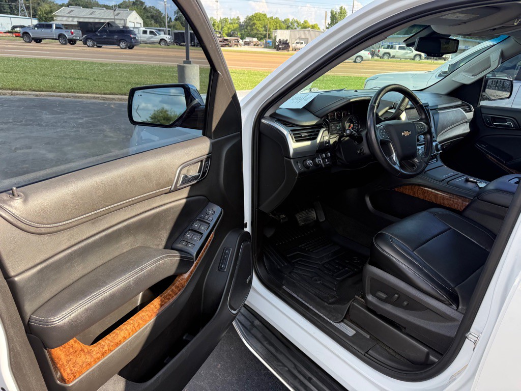 2015 Chevrolet Tahoe Image 17