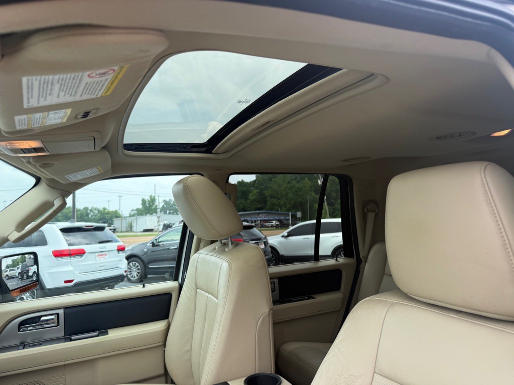2016 Ford Expedition Image 17